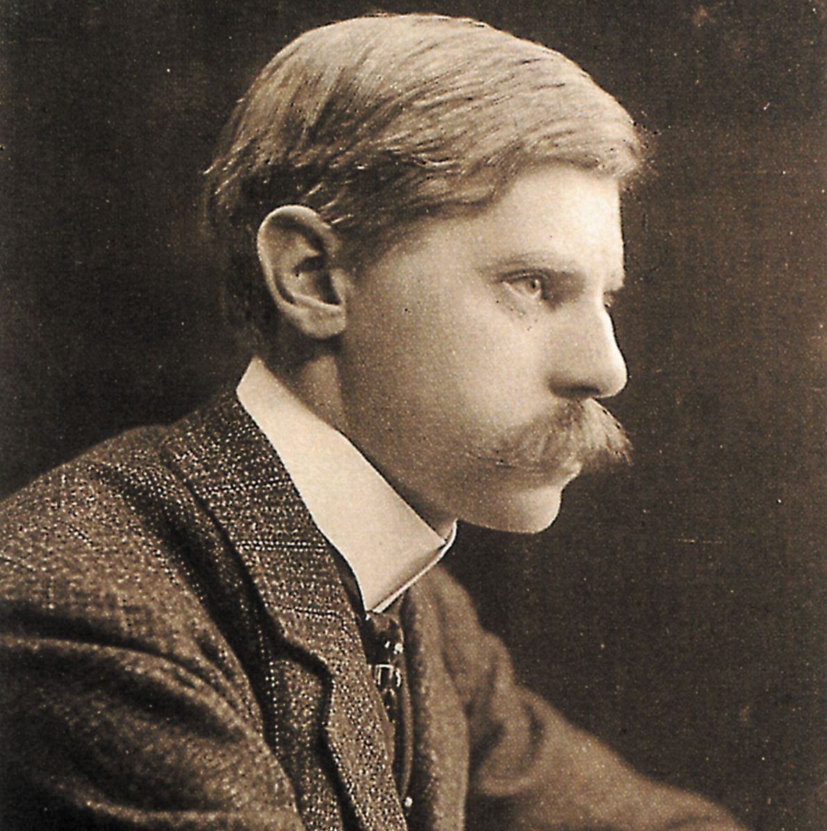 Dunhill je britská značka pro pravé džentlmeny již od roku 1893. Její